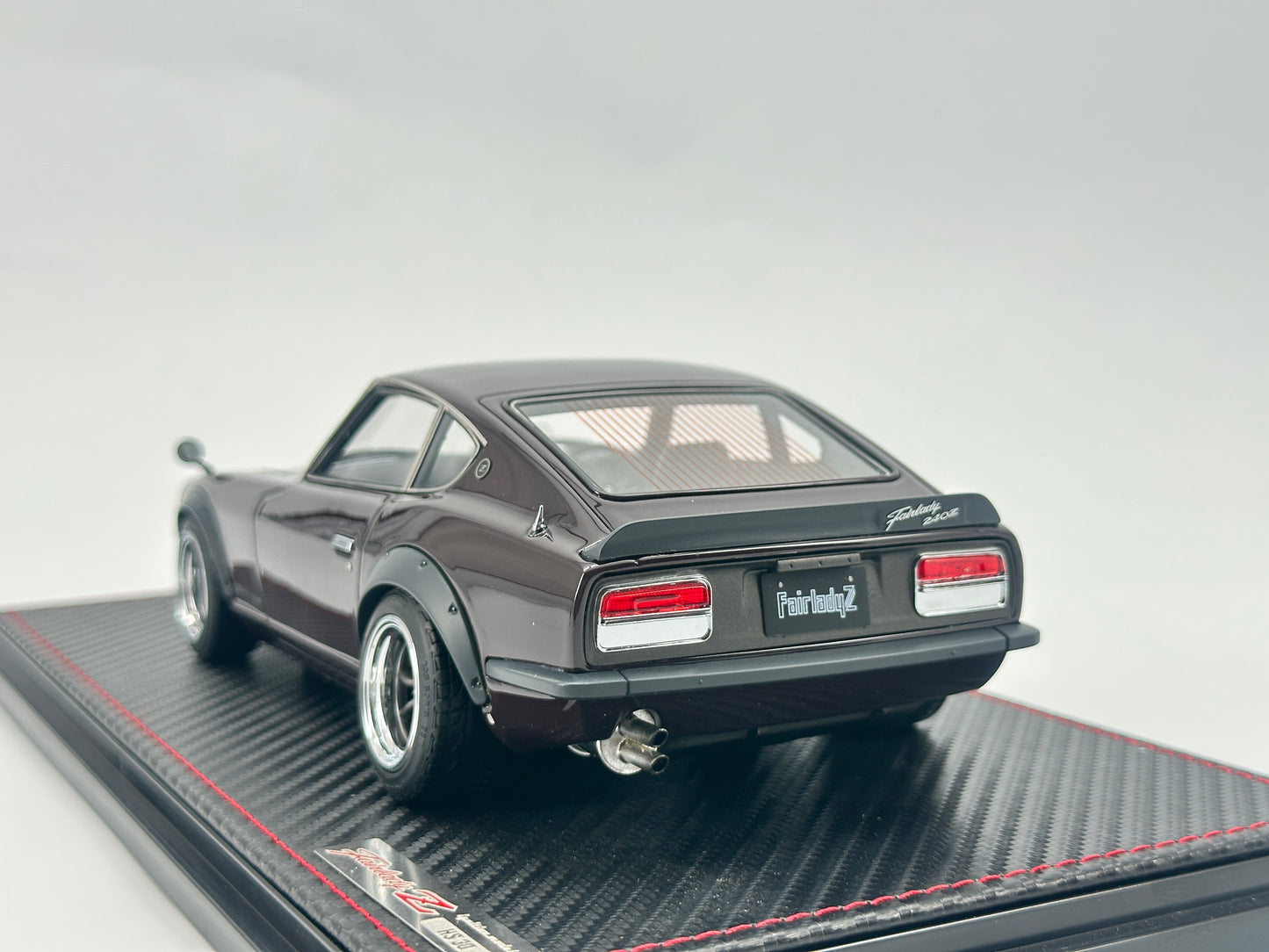 Ignition Model 1/18 Nissan Fairlday 240ZG HS30) with engine wine red brown simulation car model ornaments
