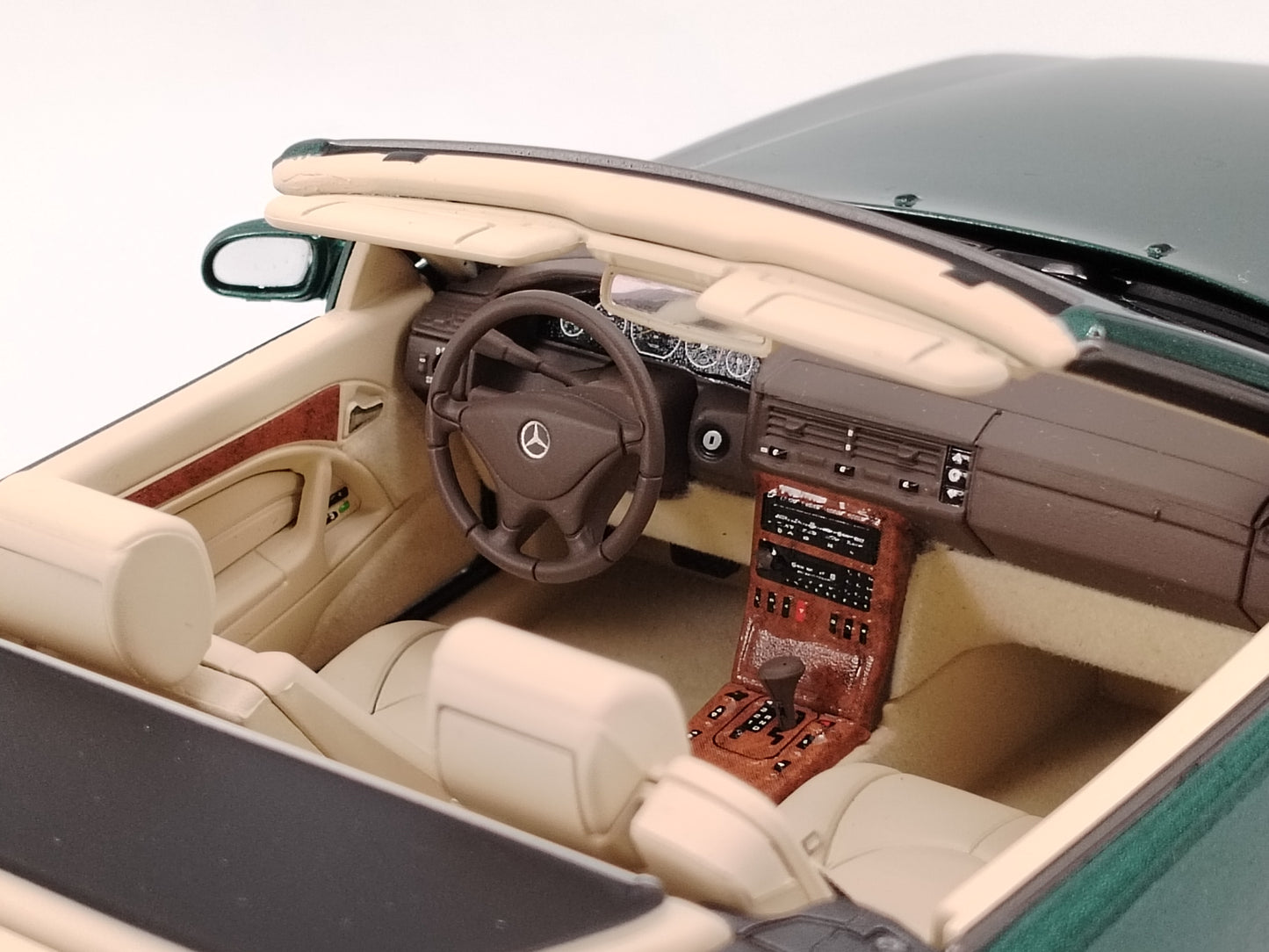 Norev 1/18 Mercedes SL500 1999 Metallic Green Alloy Full Opening Car Model