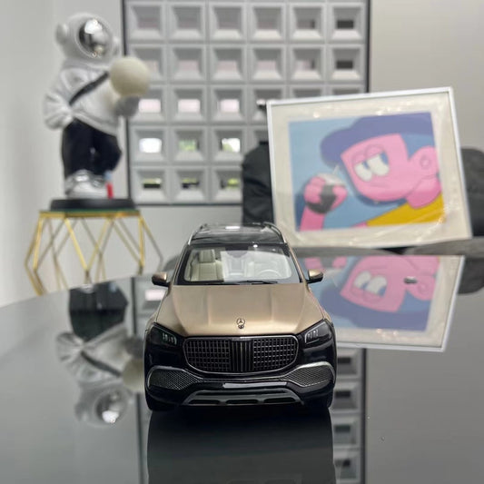 paragon 1/18 Mercedes-Benz Maybach GLS 600 black and gold simulation car model ornaments