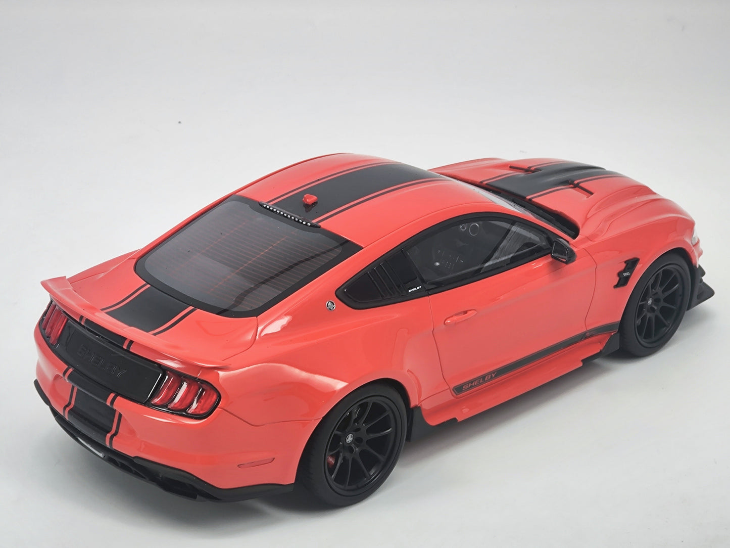 GT SPIRIT 1/18 Ford Mustang Shelby Simulation Car Model Ornaments