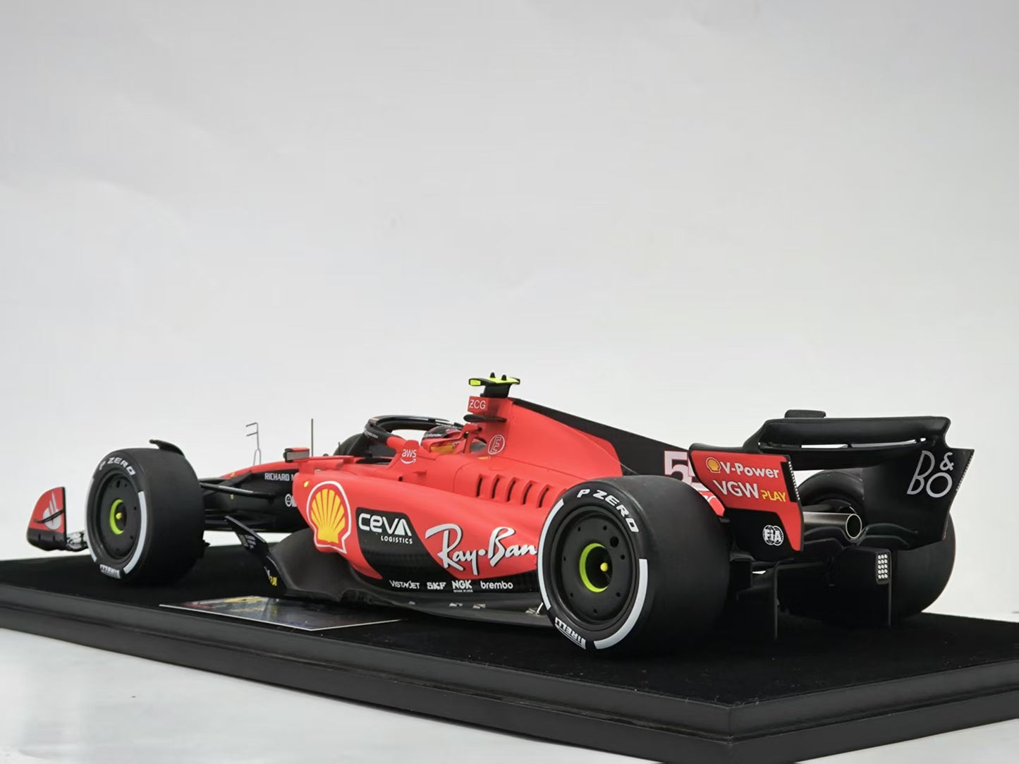 Looksmart 1/18 Ferrari SF23 Singapore Grand Prix Resin Car Model