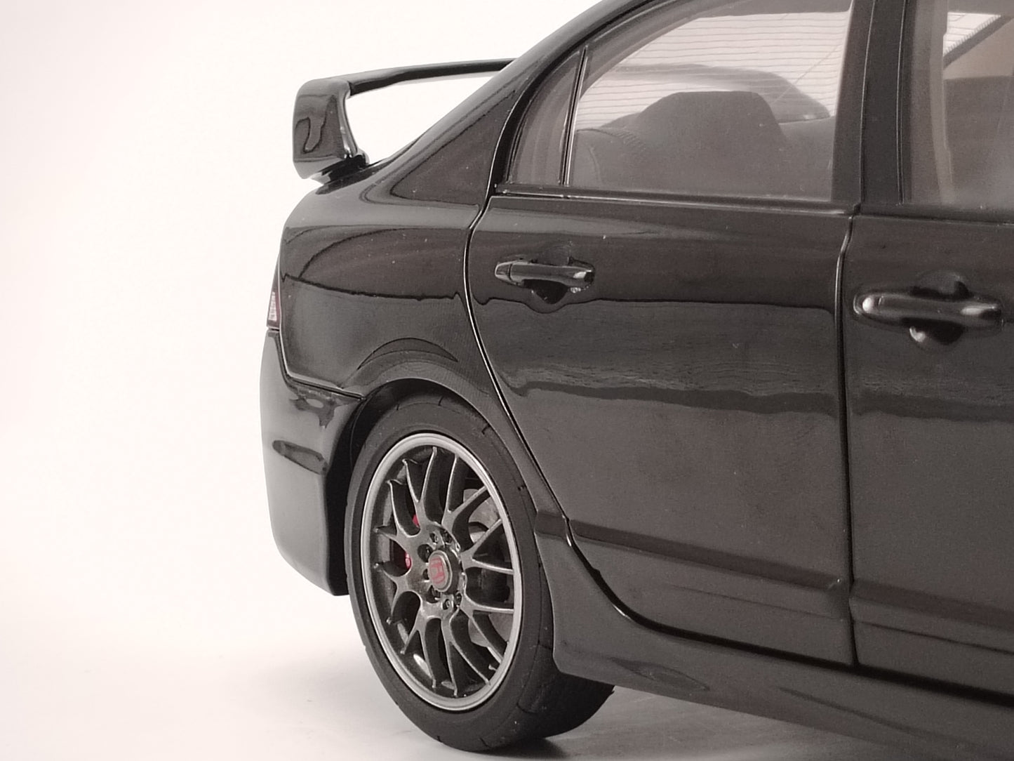 WELL 1/18 Honda Civic Type R (FD2) Black Simulation Model Car Ornaments