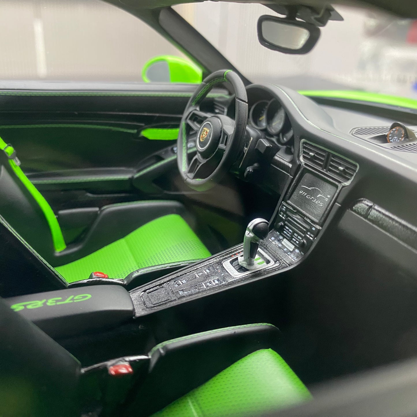 GT Spirit 1/12 Porsche 911 (991.2) GT3RS green simulation car model