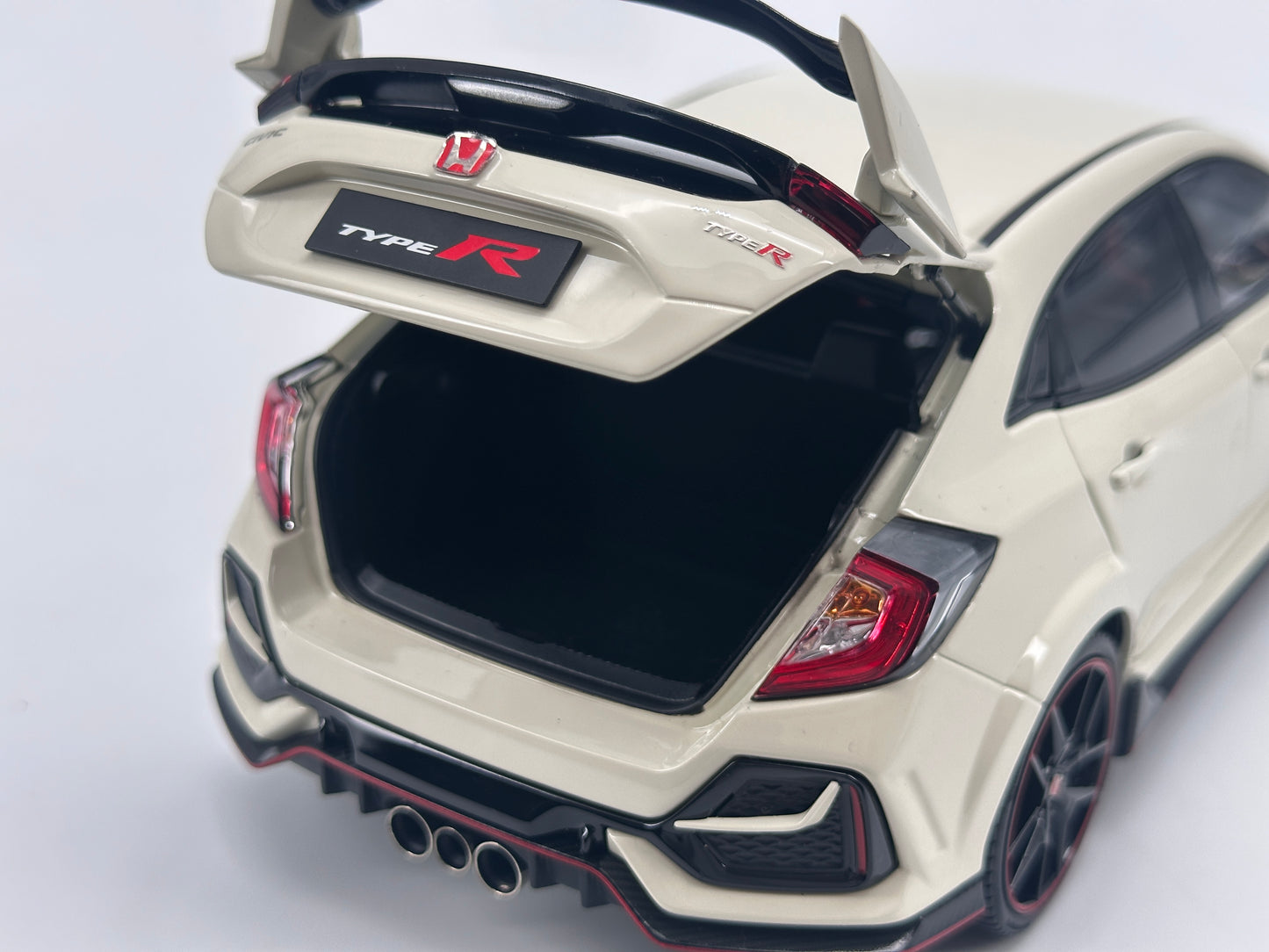 LCD 1/18 Honda Civic TYPE R FK8 White Alloy Car Model