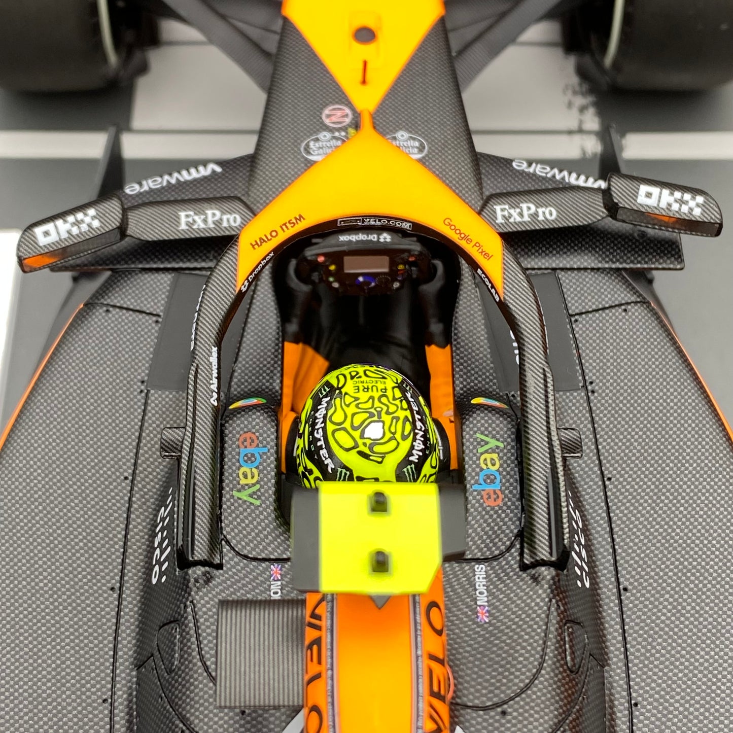 MINICHAMPS 1/18 McLaren FORMULA 1 TEAM MCL38 - LANDO NORRIS black and orange paint