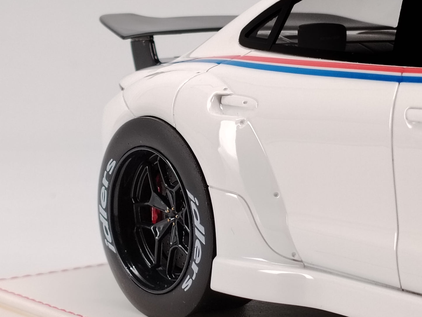 VIP 1/18 Porsche RWB TAYCAN BROMOS #59 white paint simulation car model