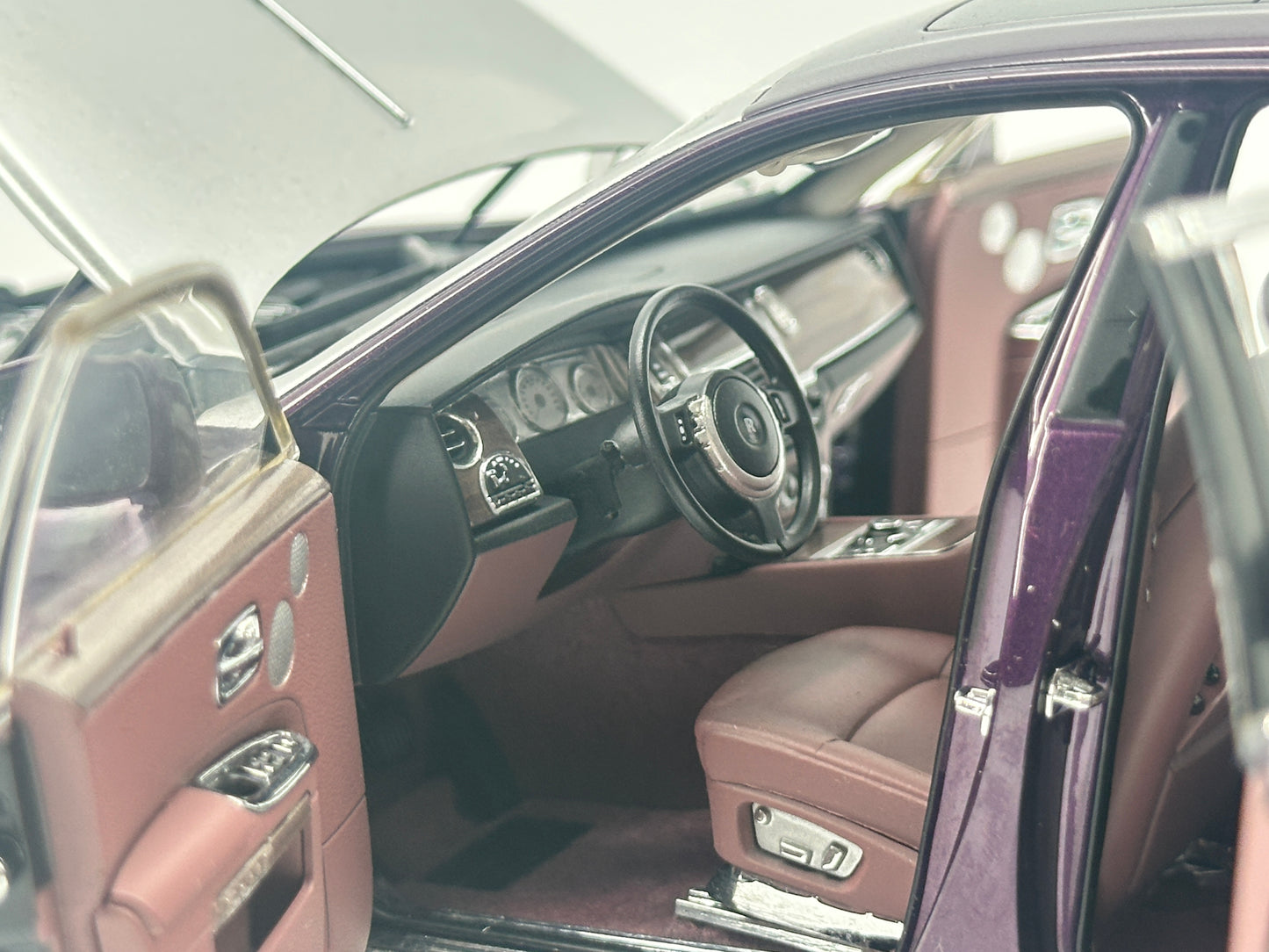 Kyosho 1/18 Rolls-Royce Ghost alloy simulation model car ornaments