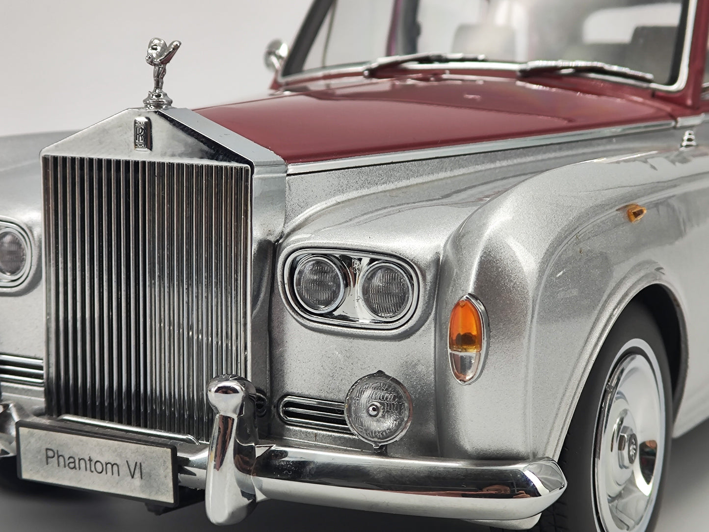 Kyosho 1/18 Rolls-Royce Phantom IV Silver Red Cover Alloy Simulation Model Car