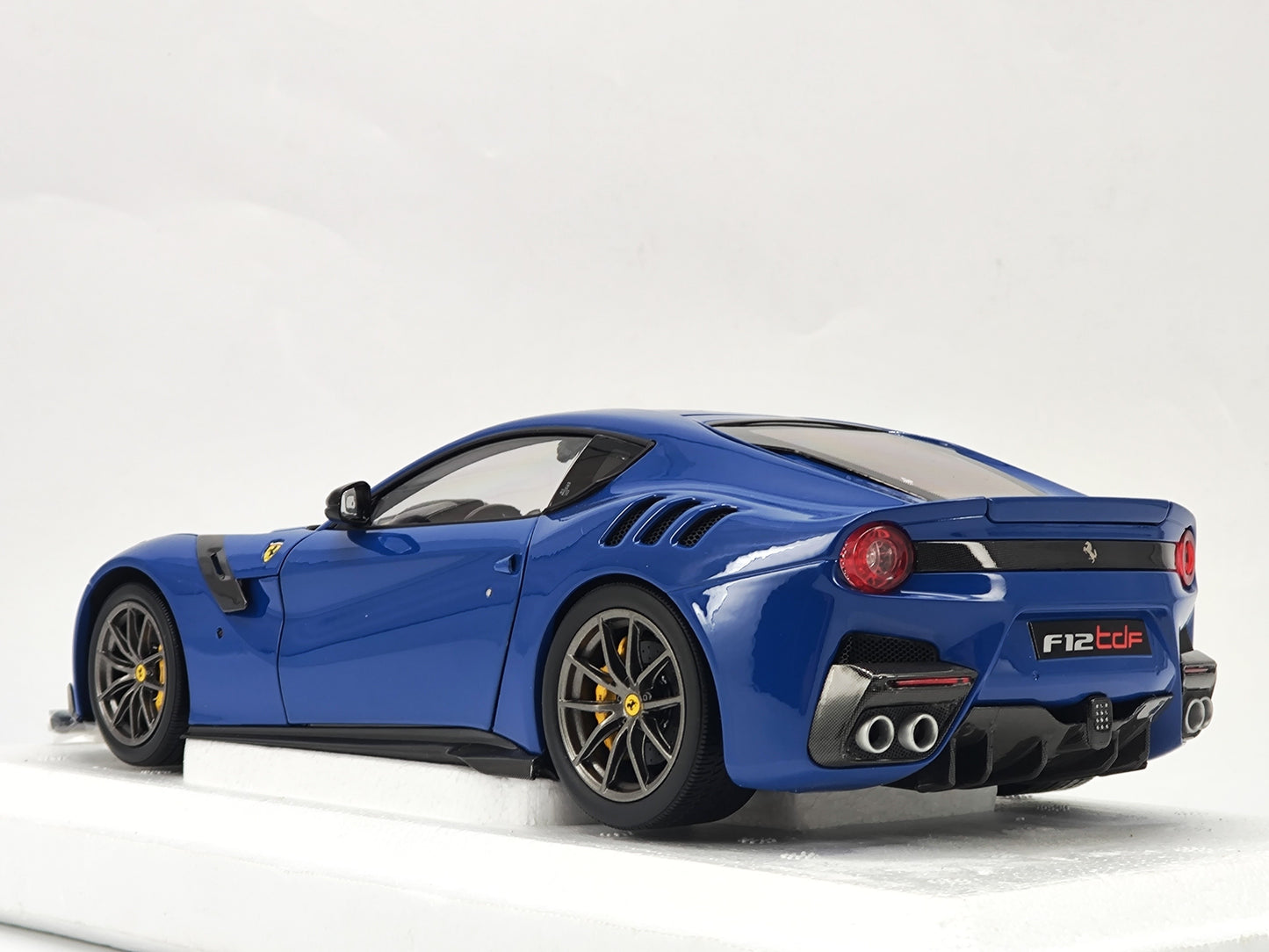 BBR 1/18 Ferrari F12 TDF Blue All - Open Alloy Model Car Model