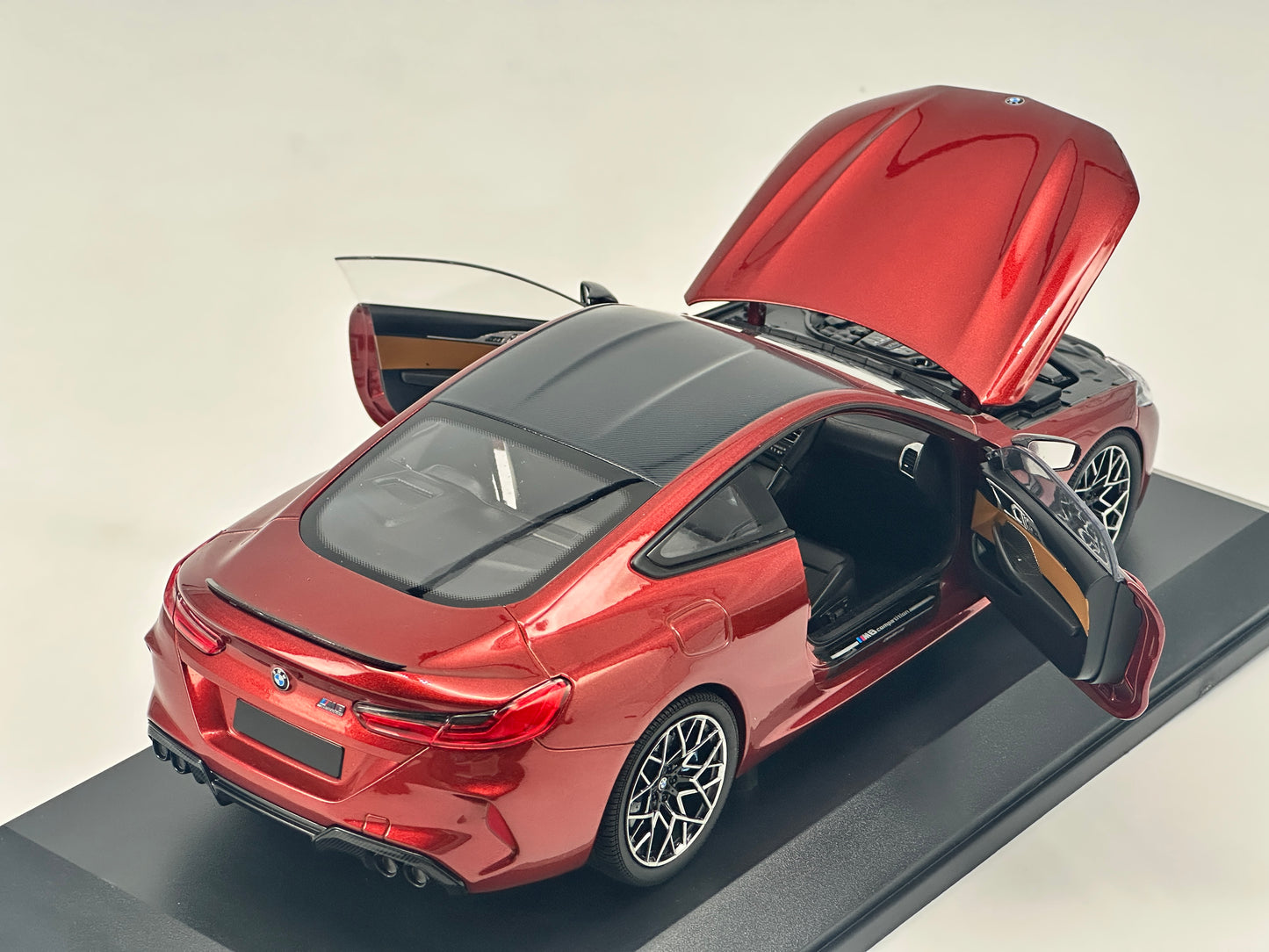 MINICHAMPS 1/18 BMW M8 COUPE Metallic Red Alloy Car Model