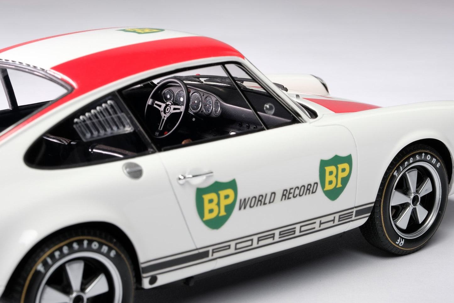 Amalgam 1/18 Porsche 911R 1967 simulation car model collection ornaments