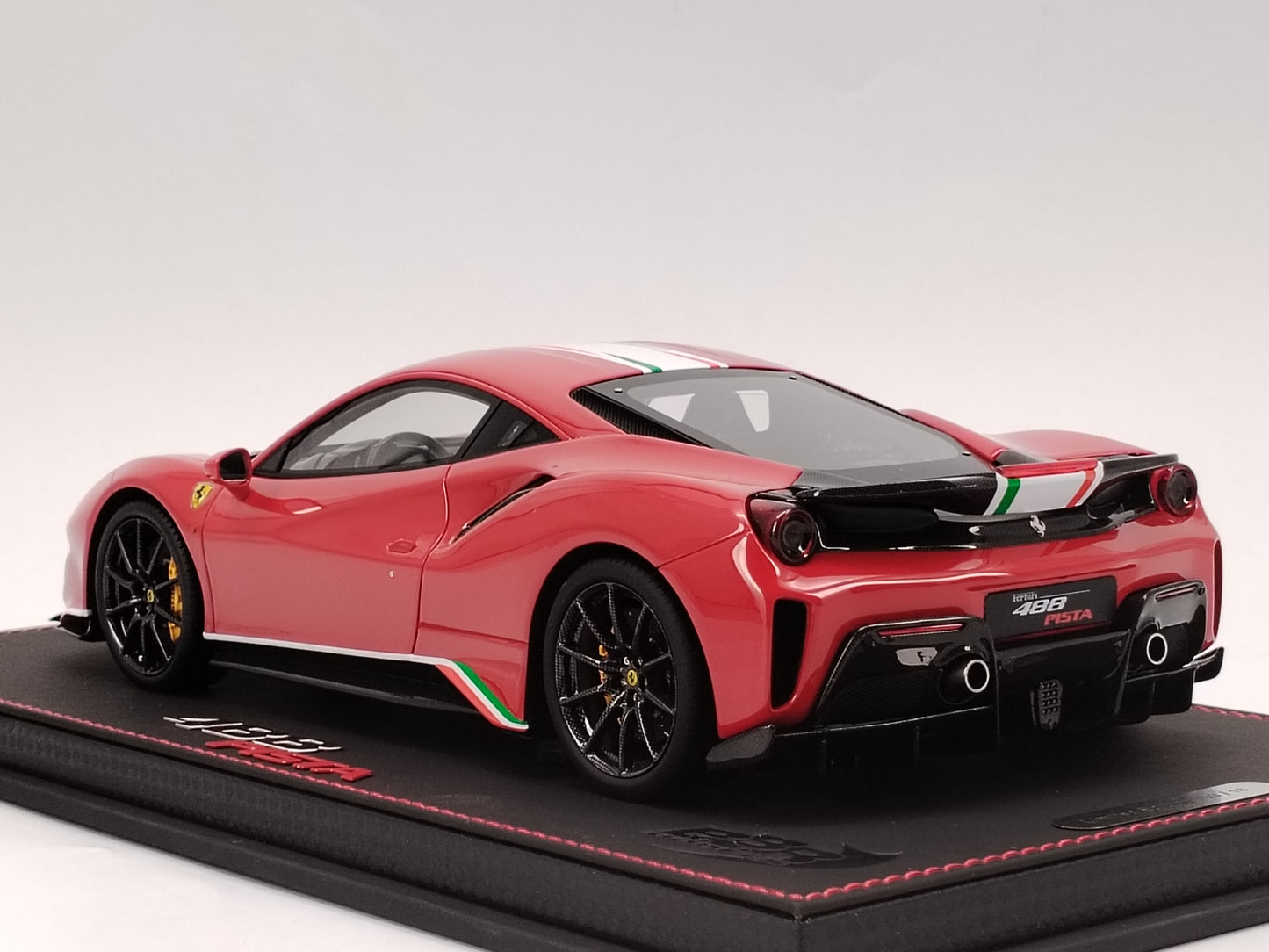 BBR 1/18 Ferrari 488 PISTA PILOTI Red Scale Car Model