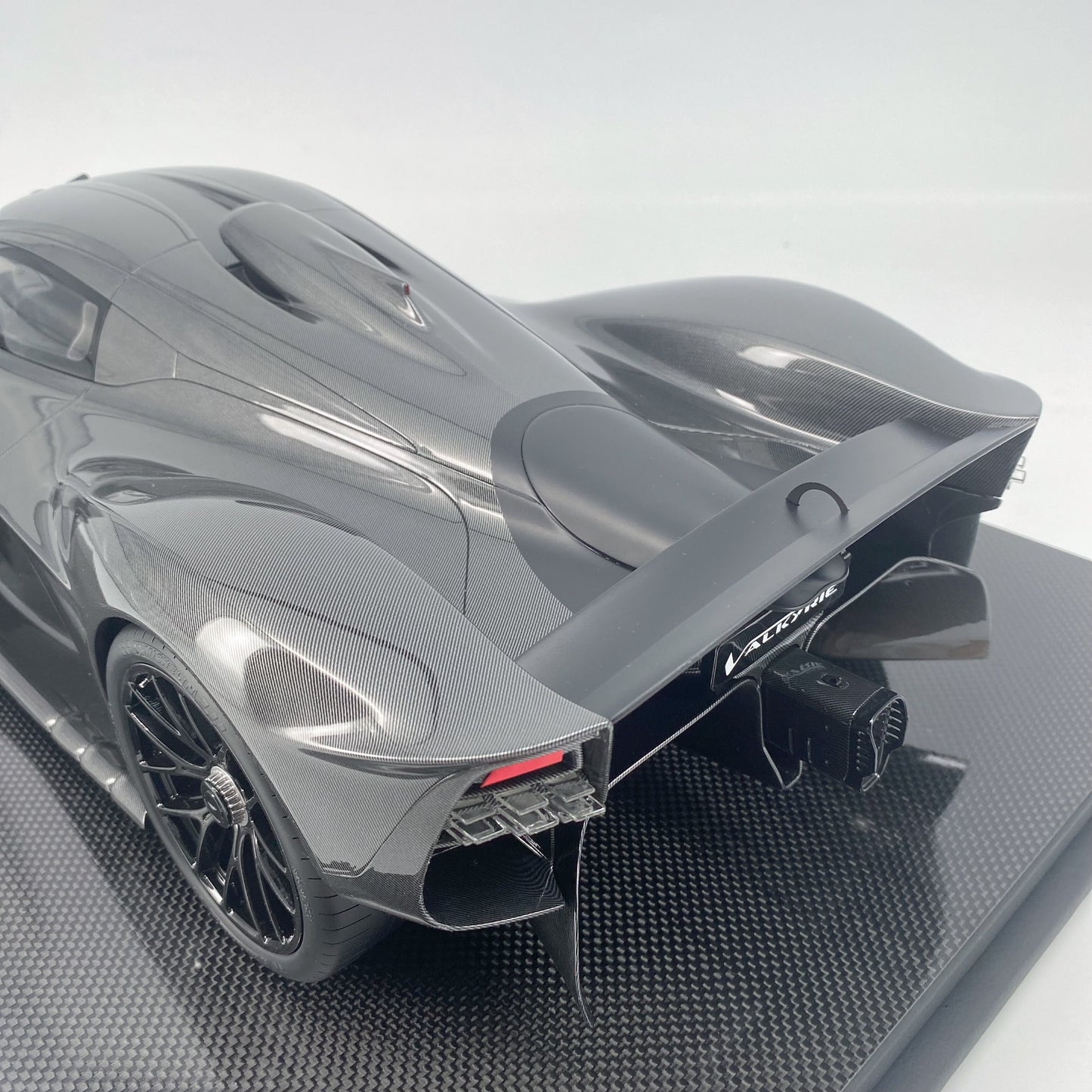 FRONTIART 1/8 Aston Martin Valkyrie Full Carbon Simulation Car Model Collection