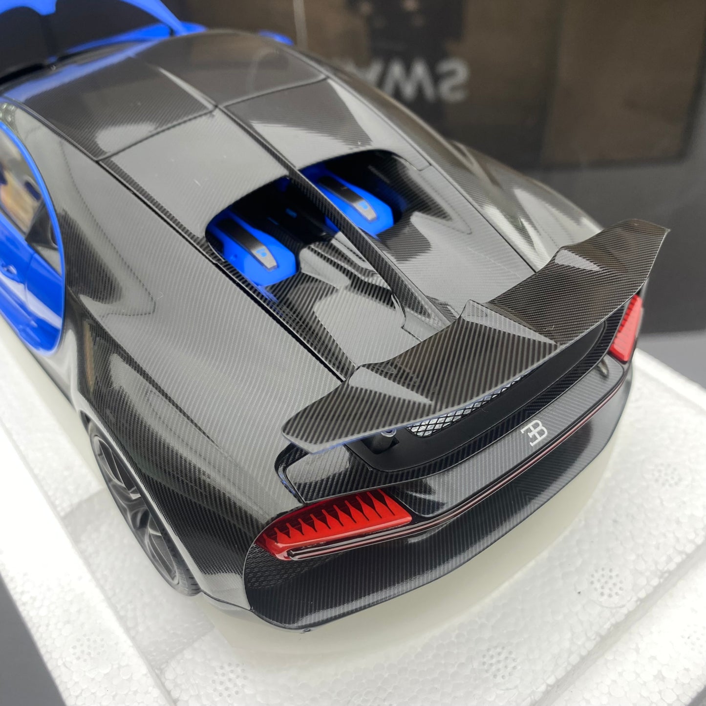 AUTO Art 1/18 Bugatti CHIRON SPORT 2019 Blue Simulation Car Model Ornaments