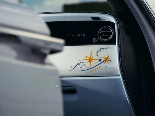 HH Model 1/18 Rolls-Royce Cullinan Series II Cosms