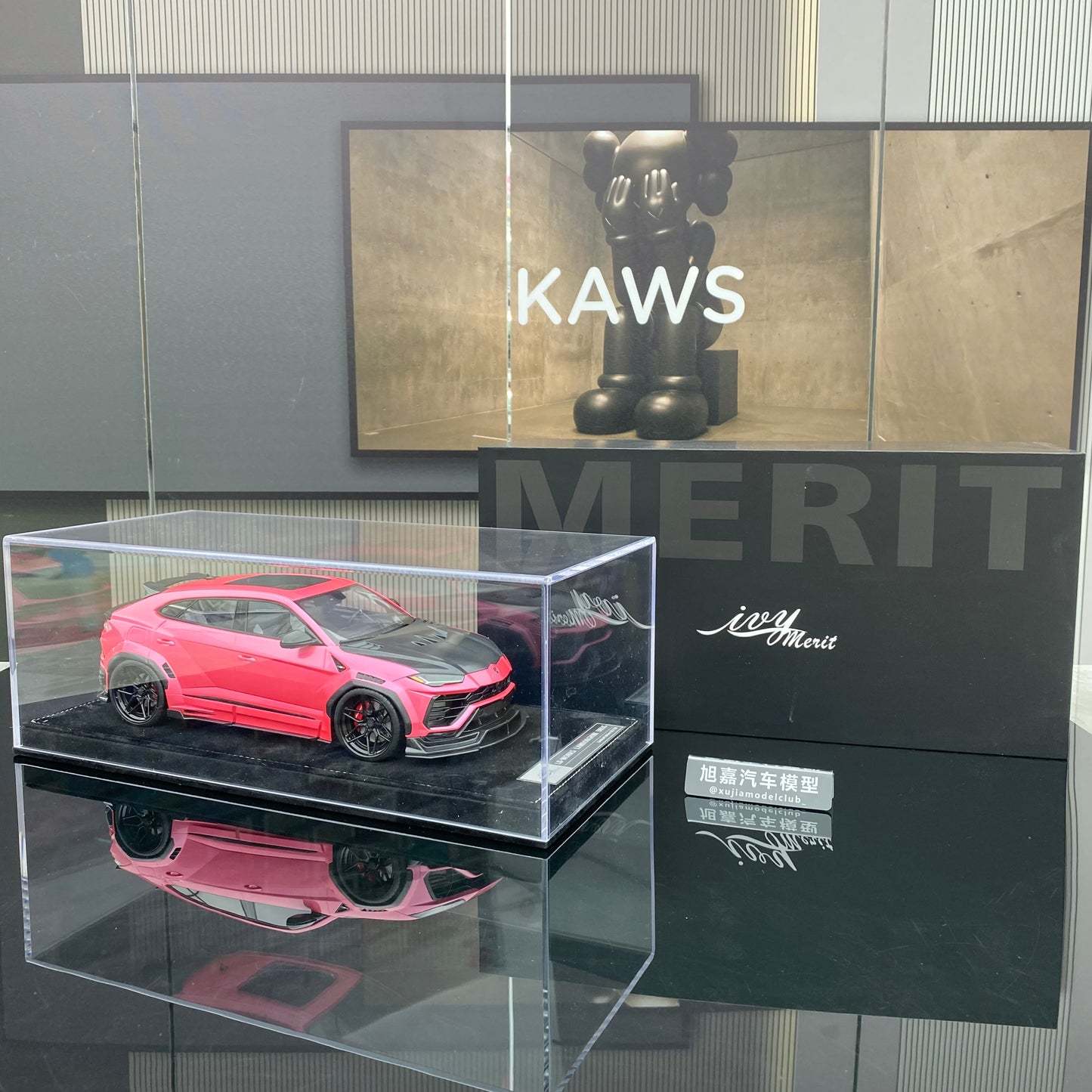 IVY 1/18 Lamborghini URUS modified car model ornament collection