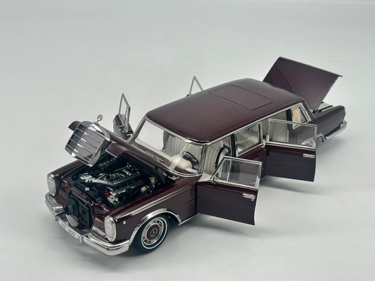 Kengfai 1/18 Mercedes-Benz Pullman alloy simulation car model ornaments birthday gift