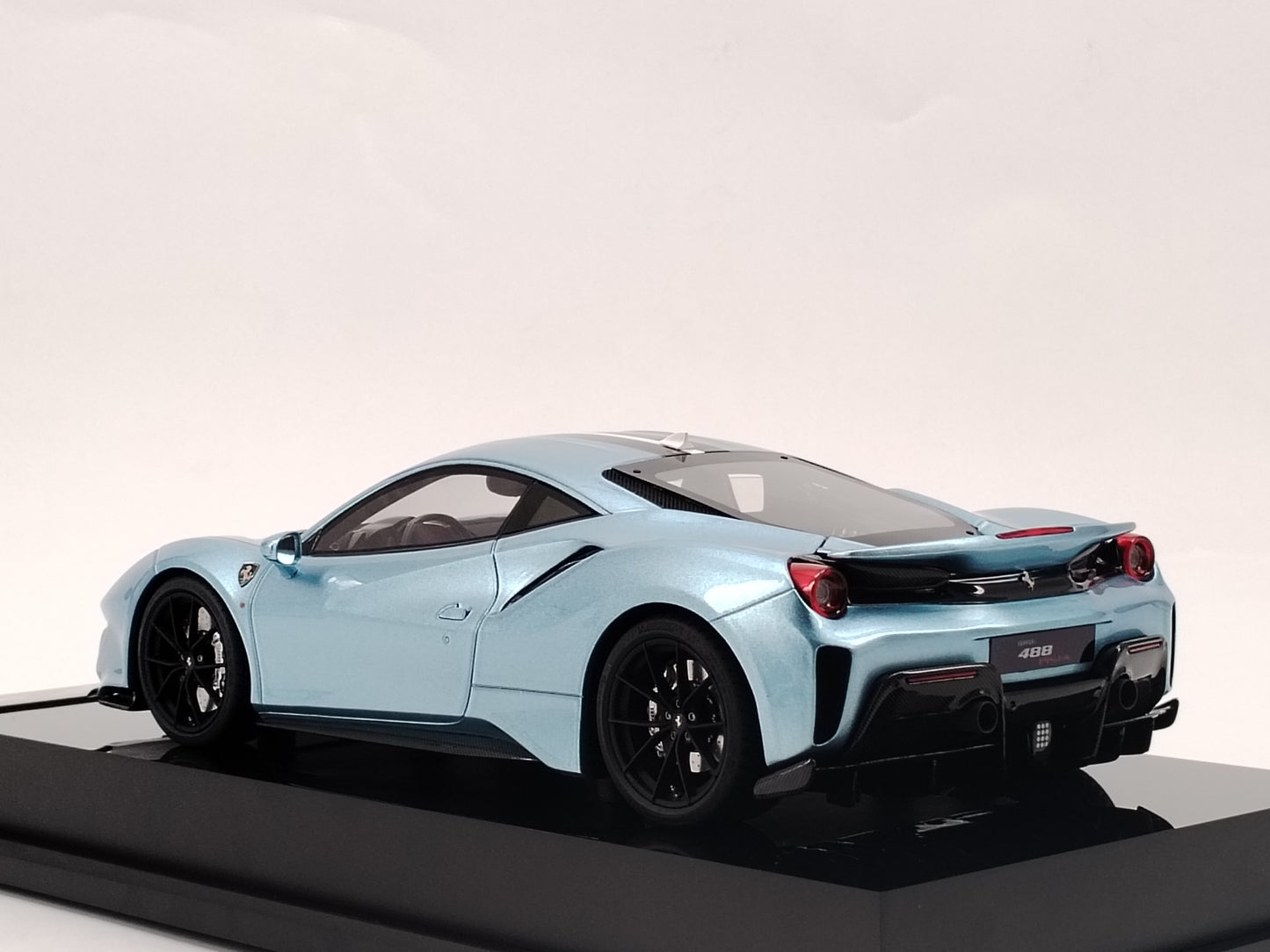 Amalgam 1/18 Ferrari 488 PISTA Ice Blue Limited Edition Scale Model Car