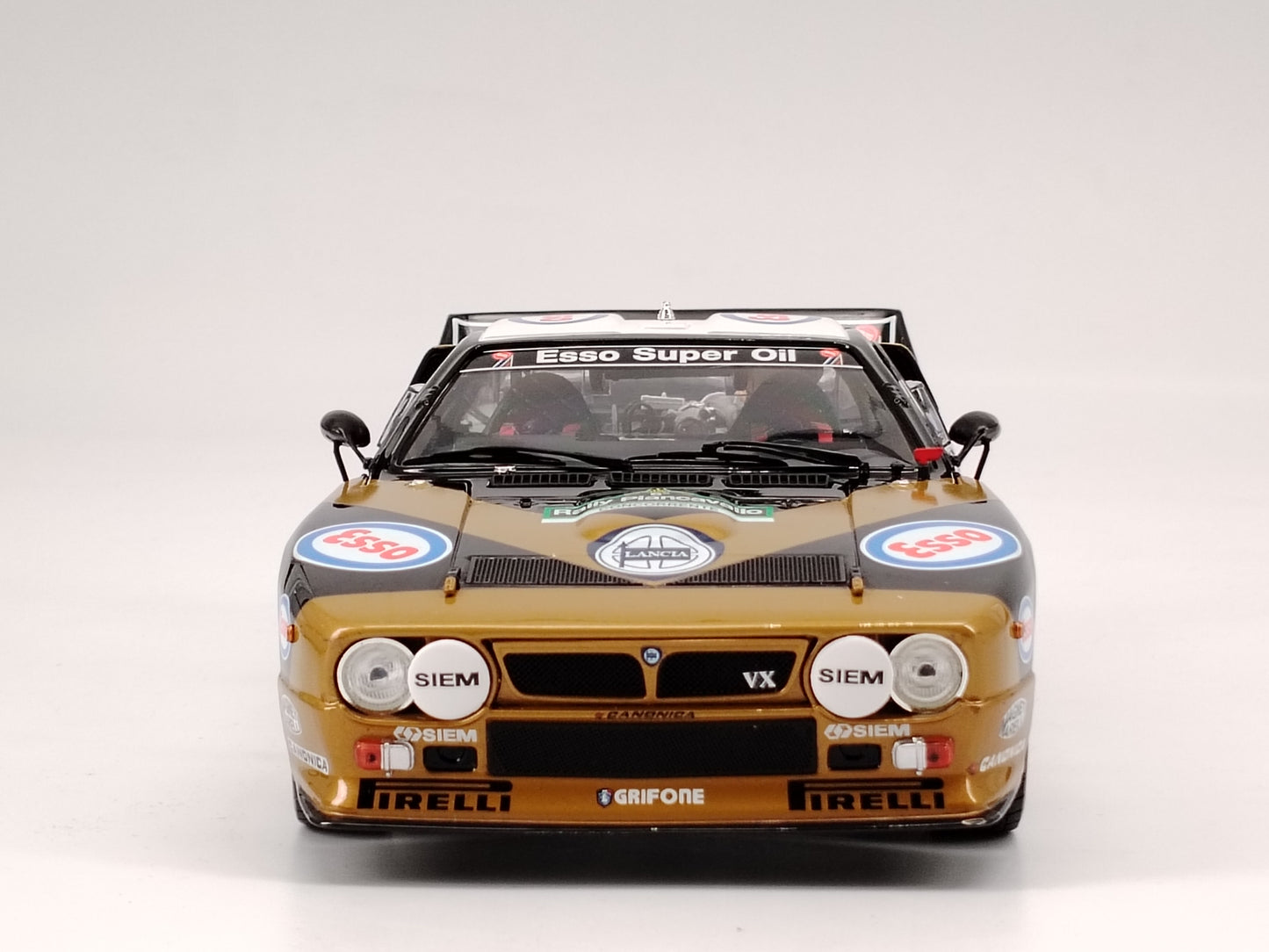 Kyosho 1/18 Lancia 037 1984 Piancavallo alloy car model
