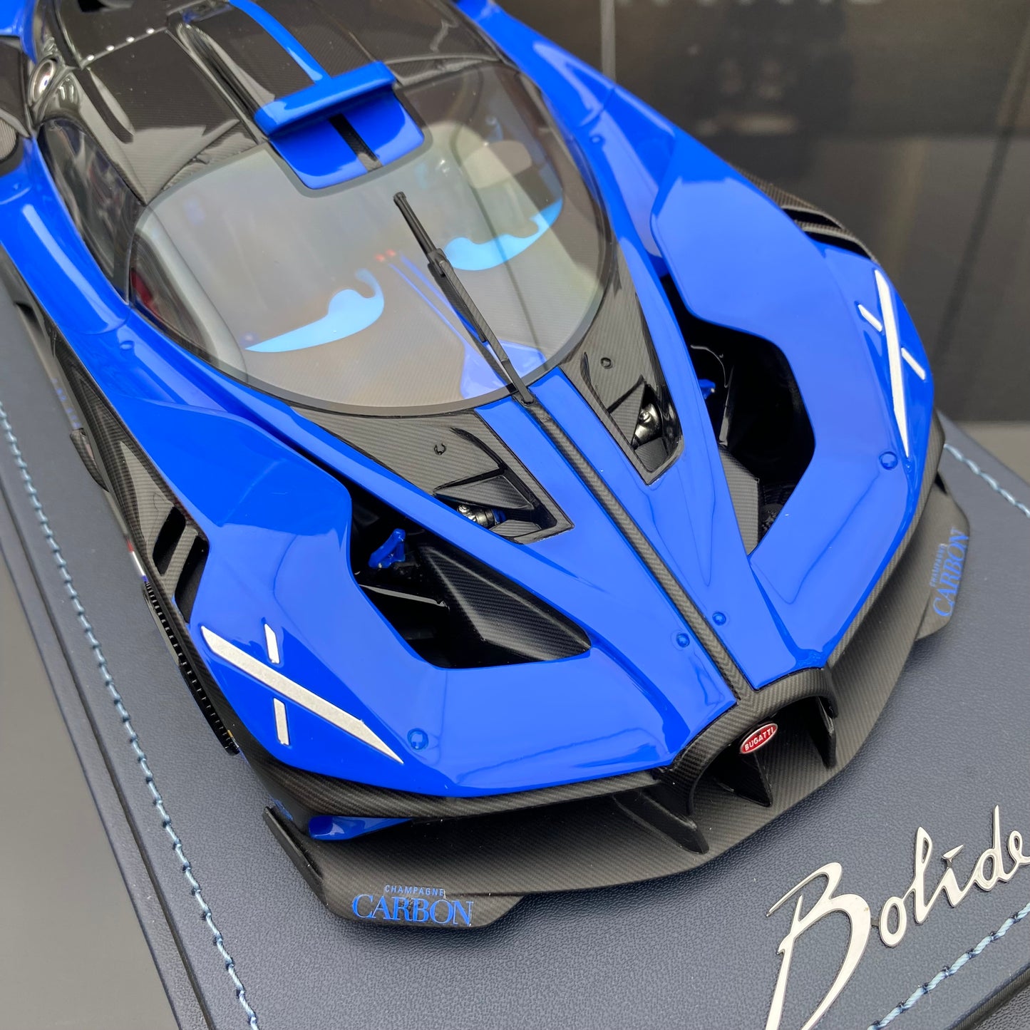 MR 1/18 Bugatti bolide blue and black high-quality simulation car model ornaments and gifts