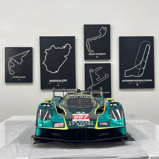 Spark 1/8 Aston Martin VALKYRIE NO.007 Black and Green Livery 08S003