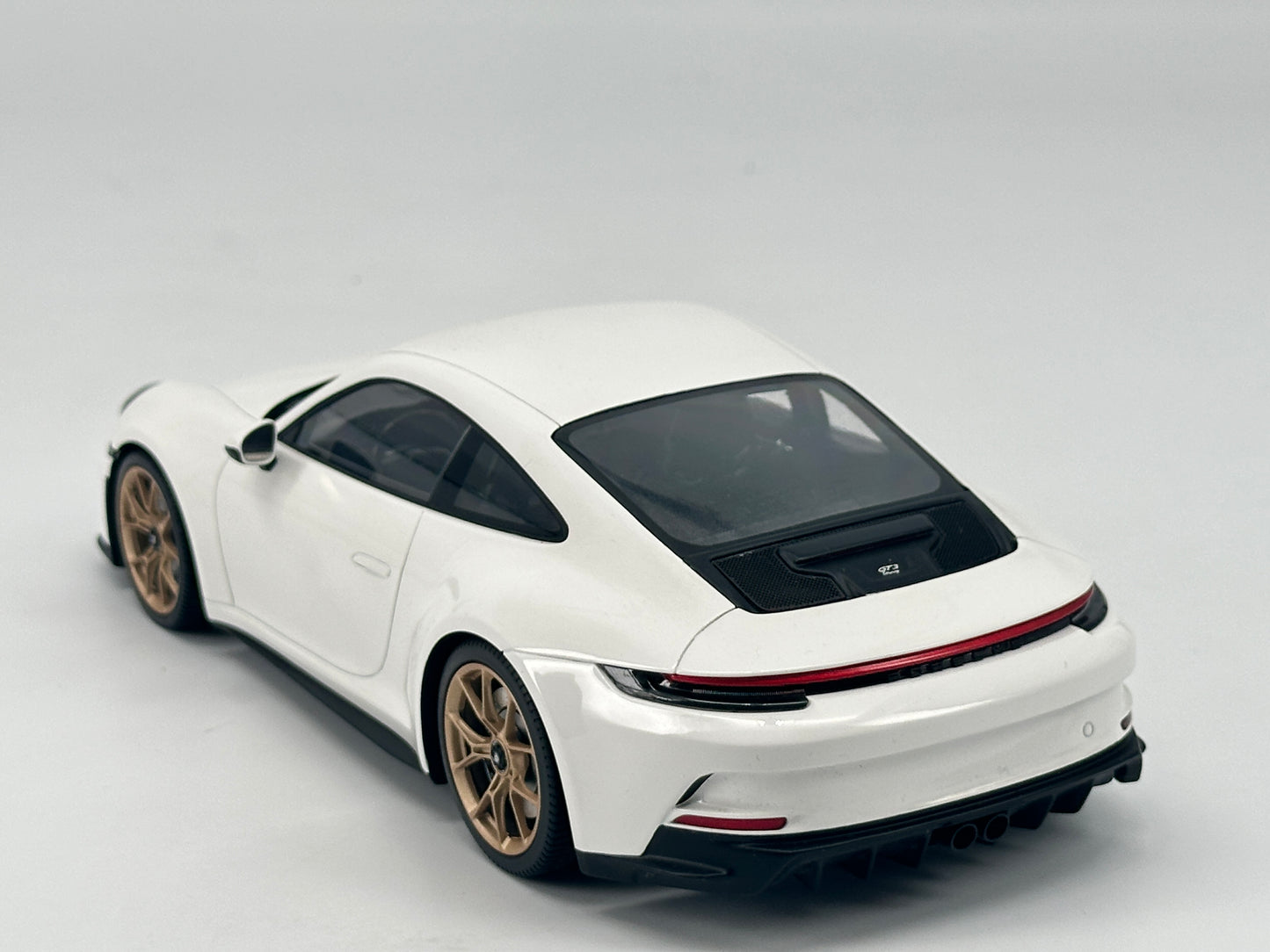 MINICHAMPS 1/18 Porsche 911 (992) GT3 TOURING 2022 Alloy Car Model