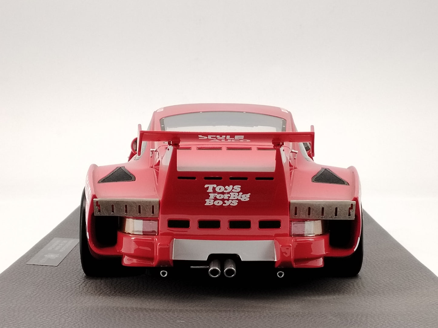 Top Marques 1/12 Porsche 935 K3 Apple Simulation Model Car