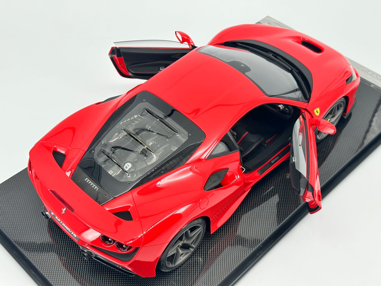 Amalgam 1/8 Ferrari F8 Red High-end Limited Edition Car Model