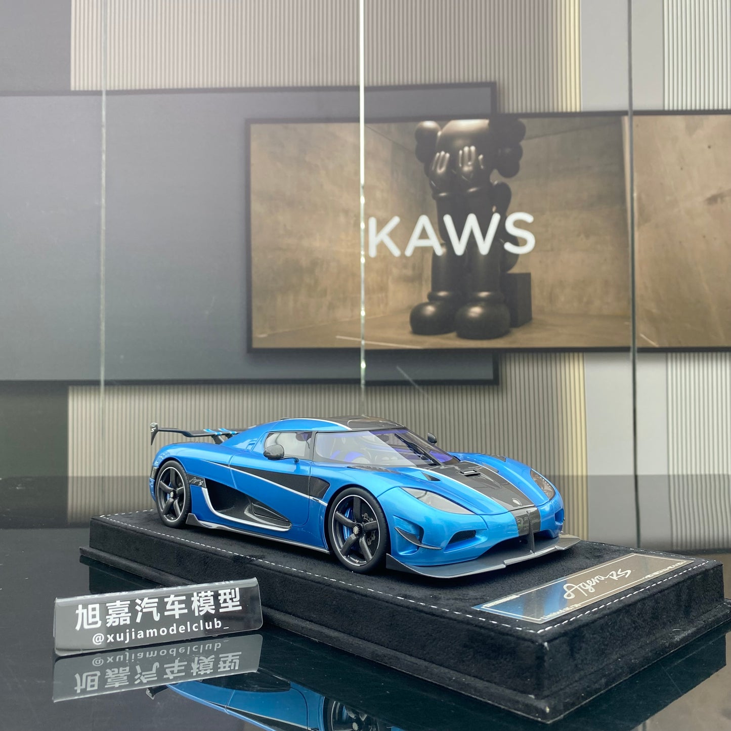 HH Model 1/18 Koenigsegg Agera RS Medusa Simulation Car Model Ornaments