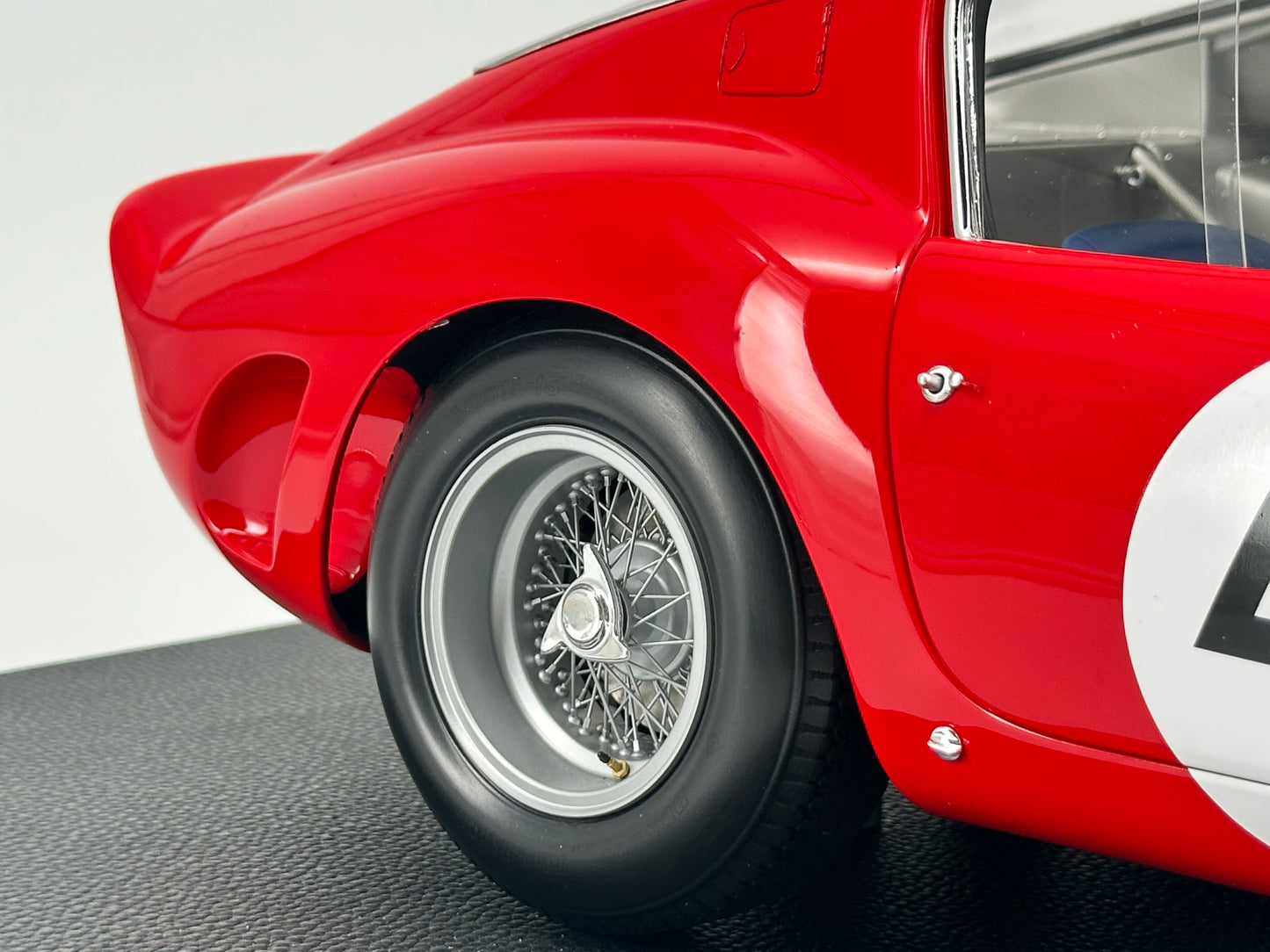 Amalgam 1/8 Ferrari 250GTO Red High-end Limited Edition Car Model
