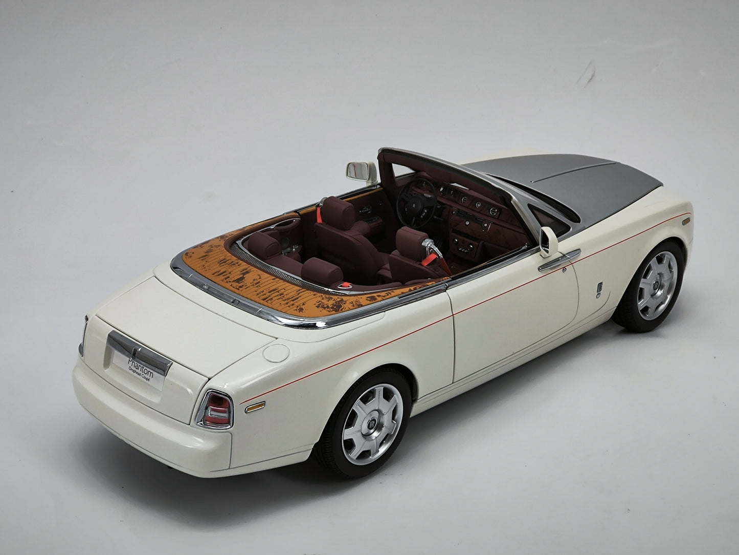 Kyosho 1/18 Rolls-Royce Phantom Drophead Coupe white alloy car model