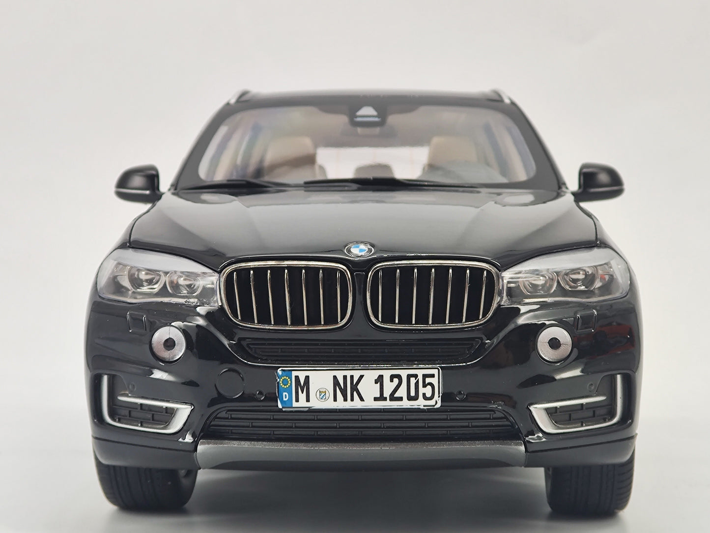 Paragon 1/18 BMW X5 (F15) Black Die-cast Model Car