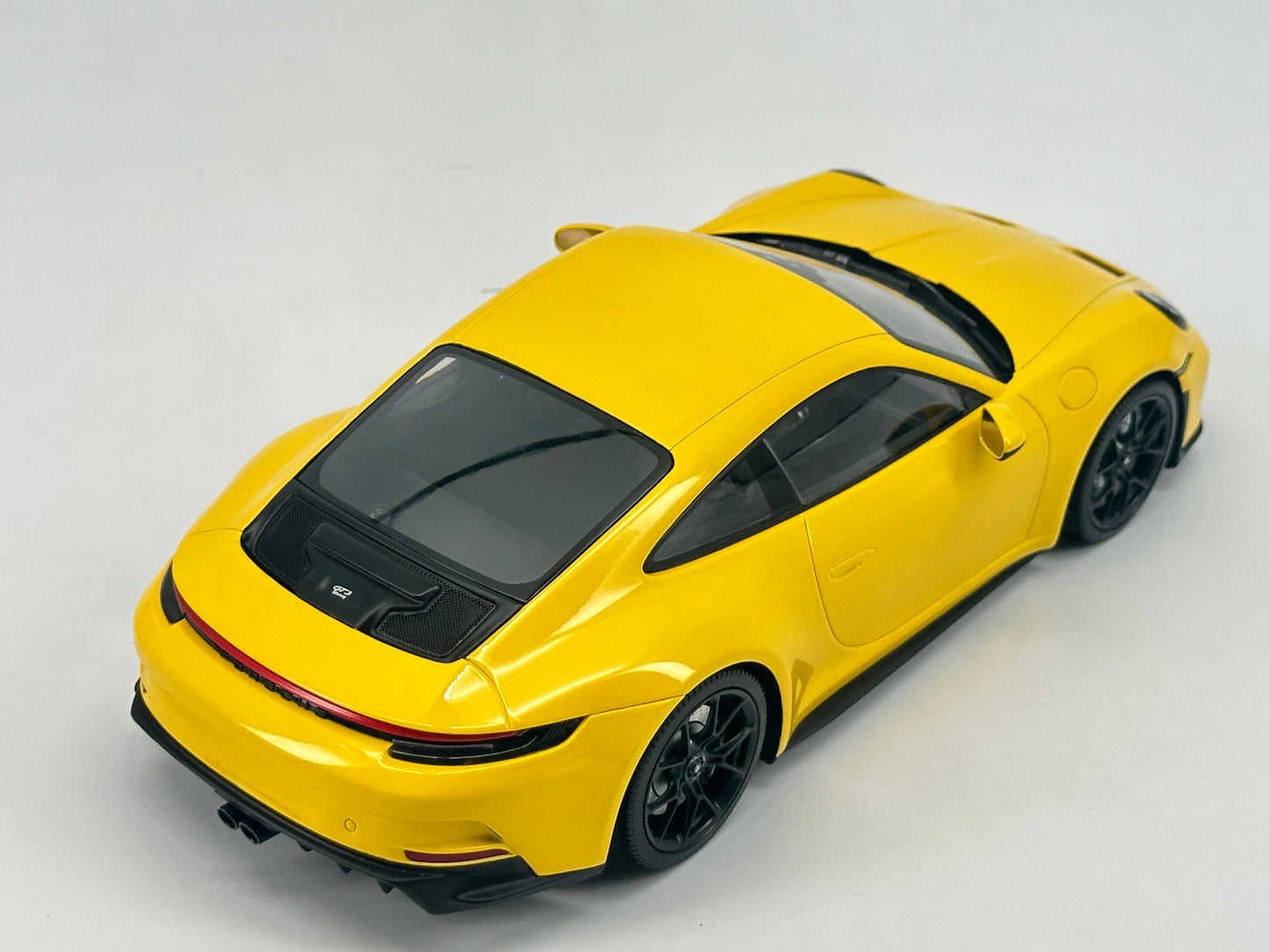 MINICHAMPS 1/18 Porsche 911 (992) GT3 TOURING 2022 Alloy Car Model