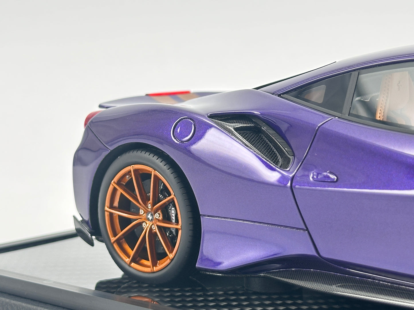 BBR 1/18 Ferrari 488 PISTA Arabian Purple Limited Edition Car Model