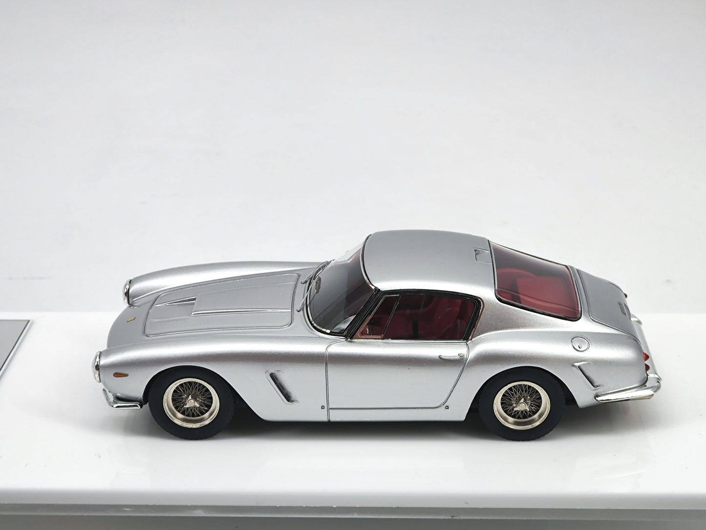 DMH 1/43 Ferrari 250SWB 1969 Simulation Car Model Ornaments