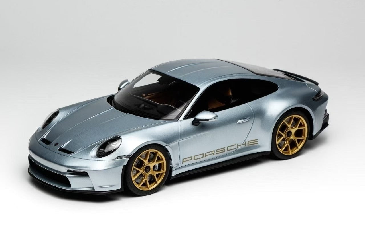 IVY 1/18 Porsche 911 S/T (992) Limited Edition Model Car Ornament