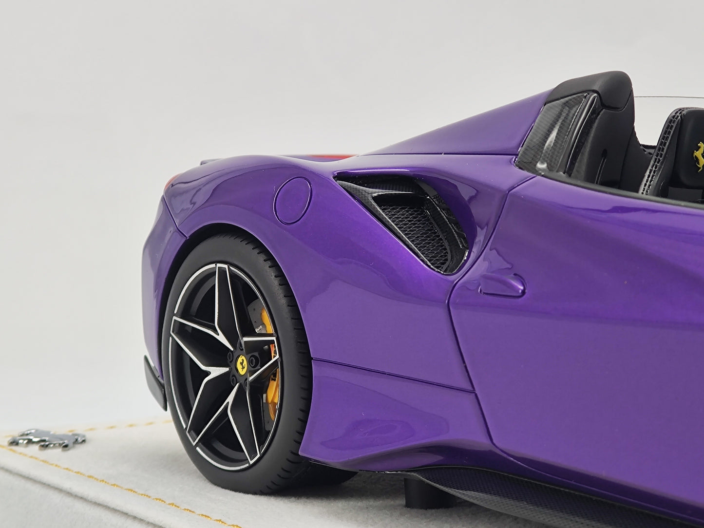 MR 1/18 Ferrari 488pista Convertible Special Edition Purple Car Model