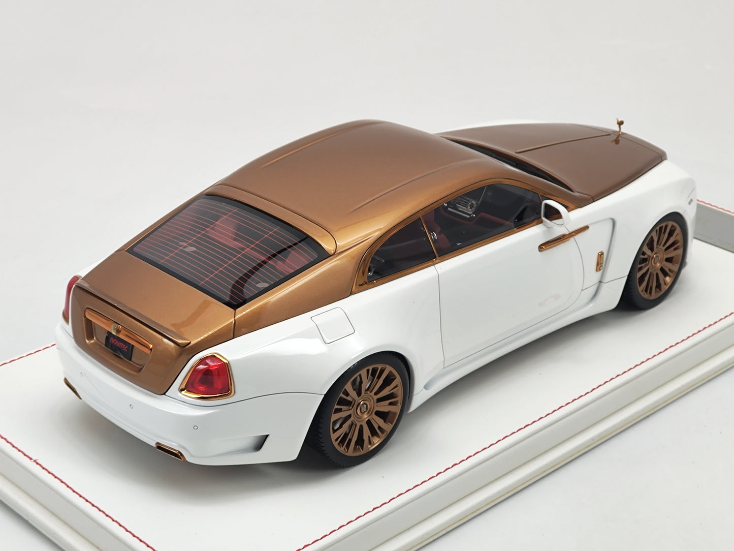 DG 1/18 Rolls-Royce Phantom Platinum Double Simulation Car Model