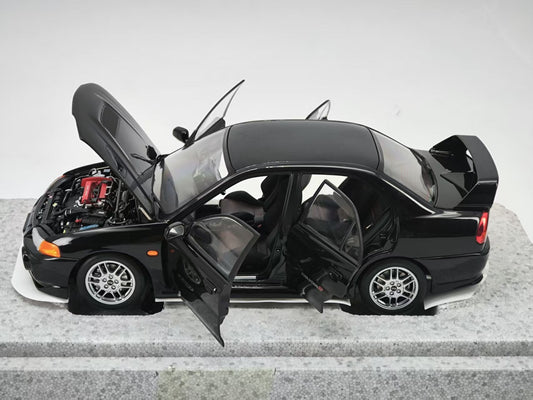 MOTORHELIX 1/18 Mitsubishi EVO All-Opening Alloy Car Model
