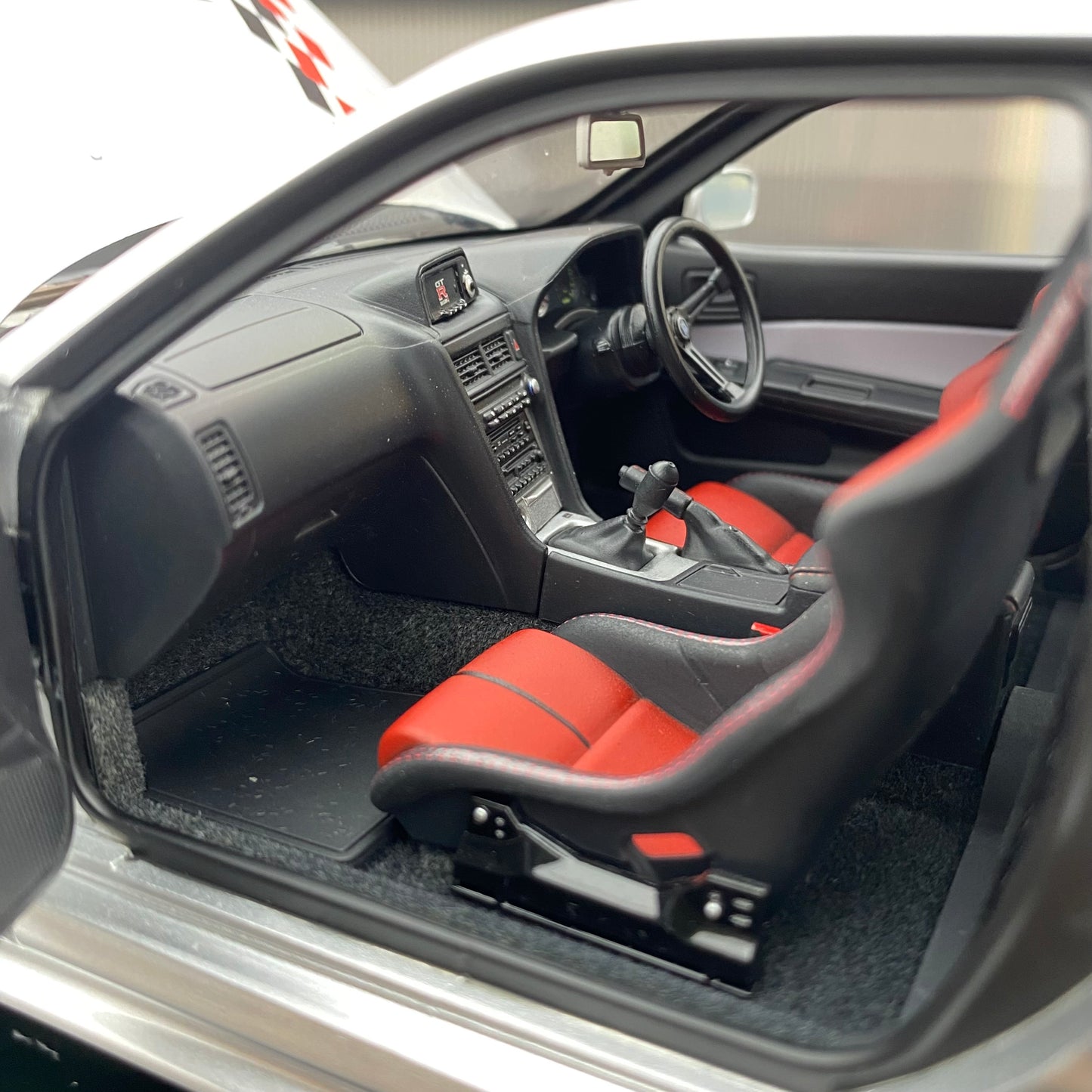 MOTORHELIX 1/18 NISMO SKYLINE GT-R (R34) NISMO CUSTOMIZED alloy full-open simulation car model
