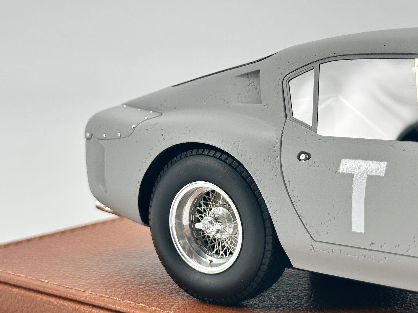 BBR 1/18 Ferrari 250GTO TEST Monza 1961 with figure BBR1855ST grey