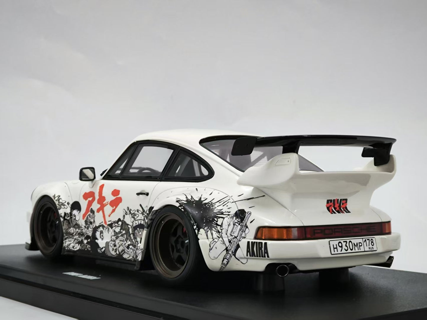 GT SPIRIT 1/18 Porsche AKIRA Resin Car Model
