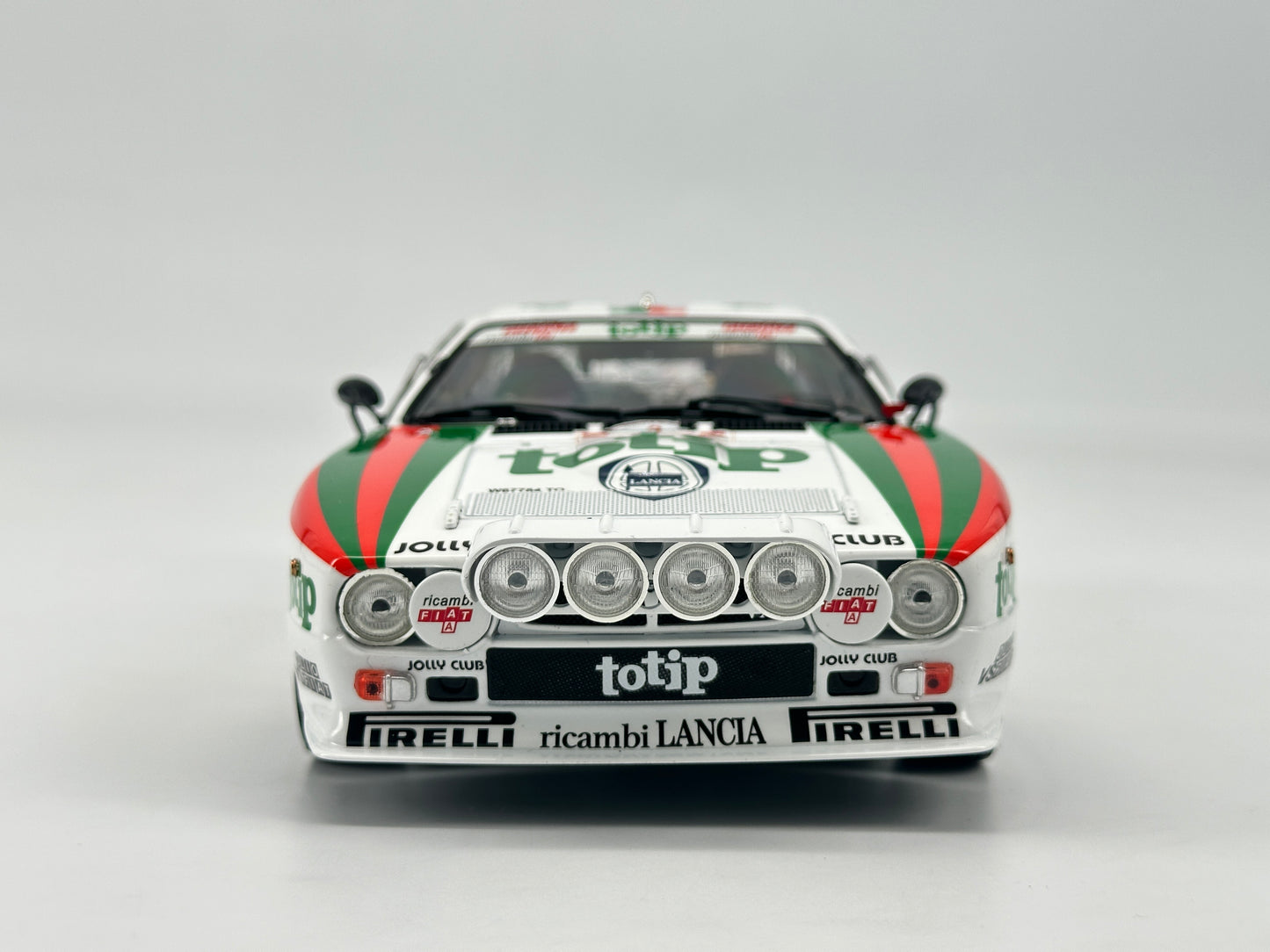Kyosho 1/18 Lancia 037 1984 Piancavallo alloy car model