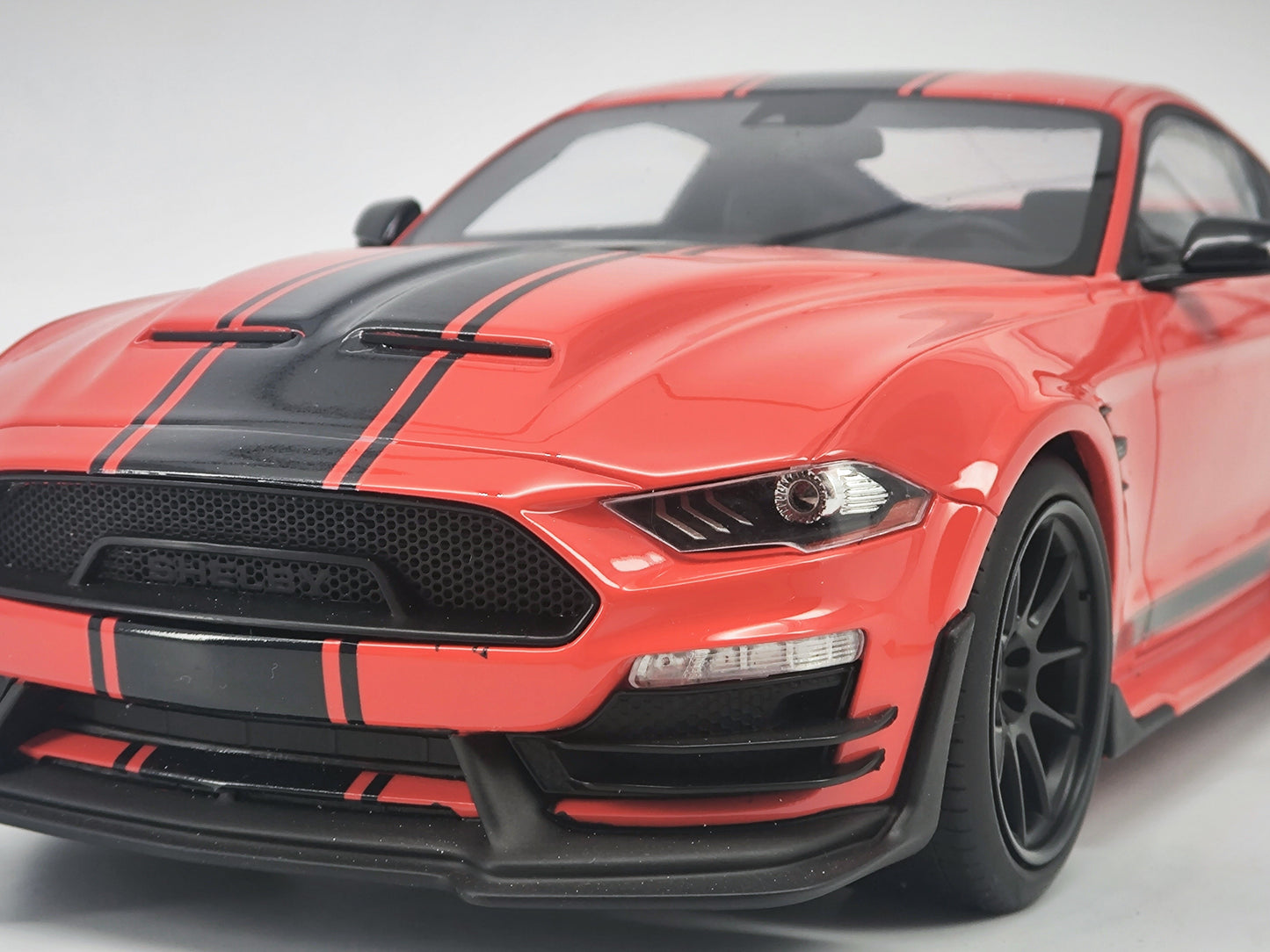 GT SPIRIT 1/18 Ford Mustang Shelby Simulation Car Model Ornaments