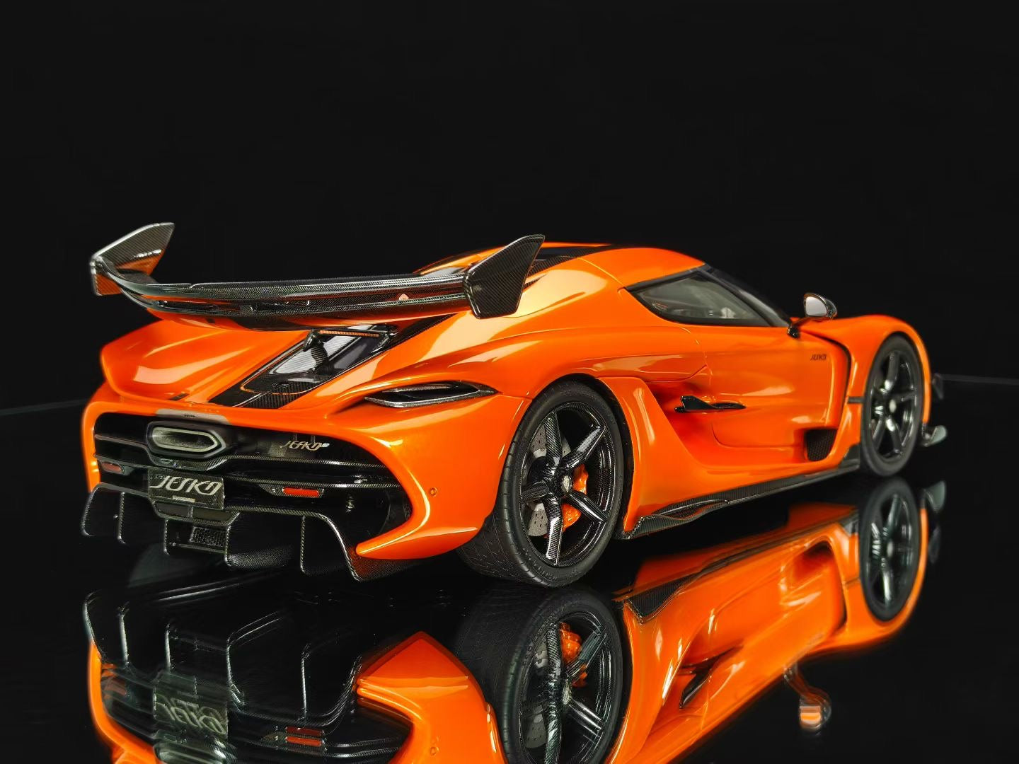 Frontiart 1/18 Koenigsegg Jesko Tangerine Candy Limited Edition Car Model