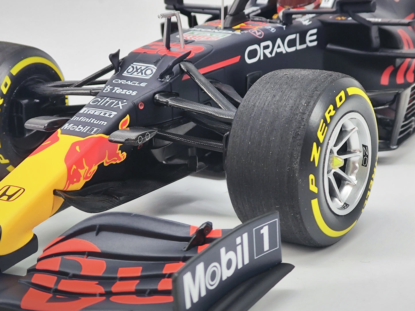 MINICHAMPS 1/18 Honda rb16b Red Bull F1 car model
