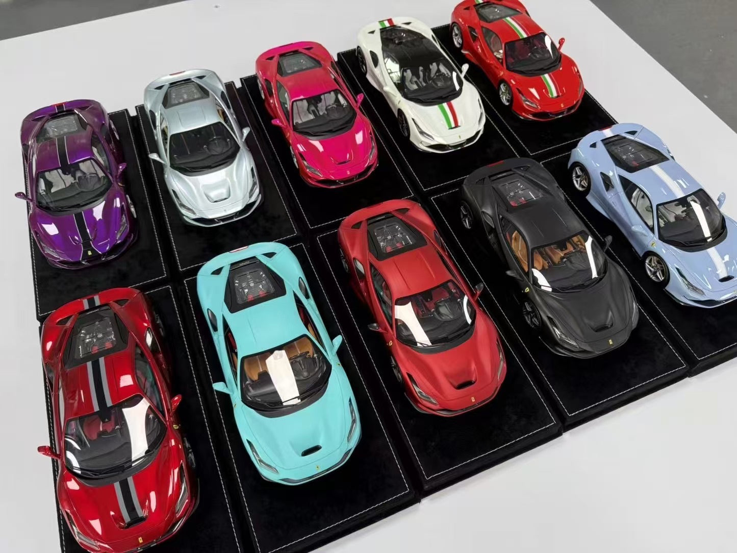 HH Model 1/18 Ferrari F8 Tributo Limited Edition Simulation Model Car Model
