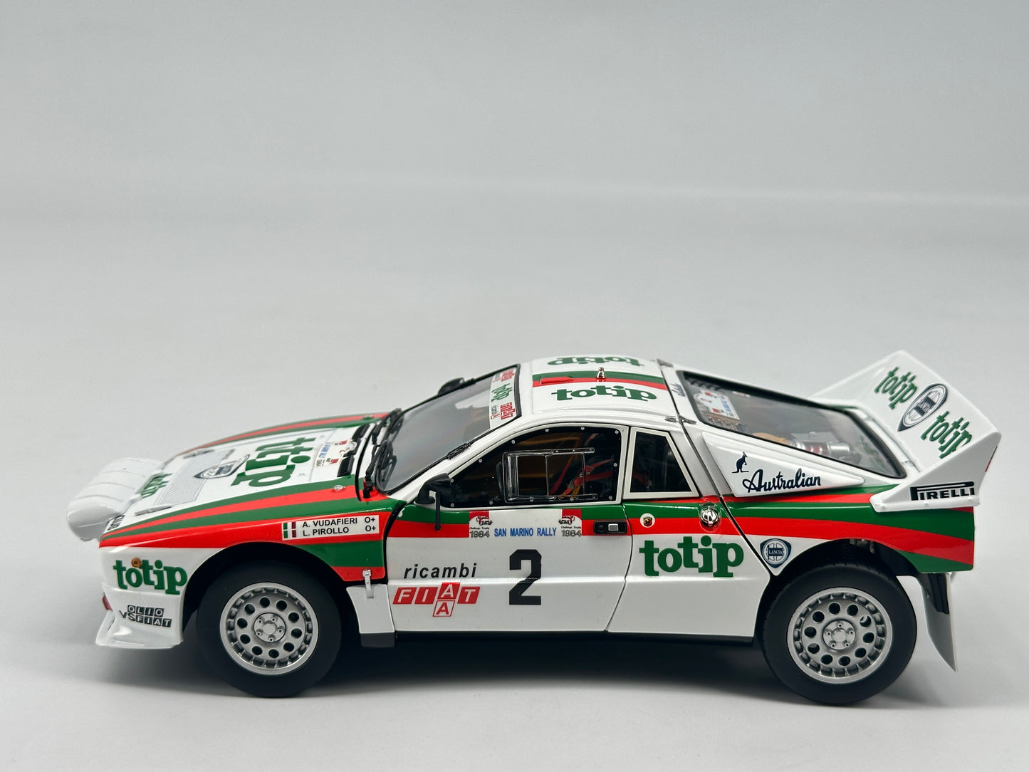 Kyosho 1/18 Lancia 037 1984 Piancavallo alloy car model