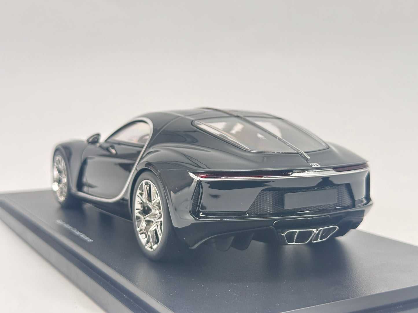TOPSPEED 1/18 Bugatti Atlantic Concept Nocturne Black Resin Car Model