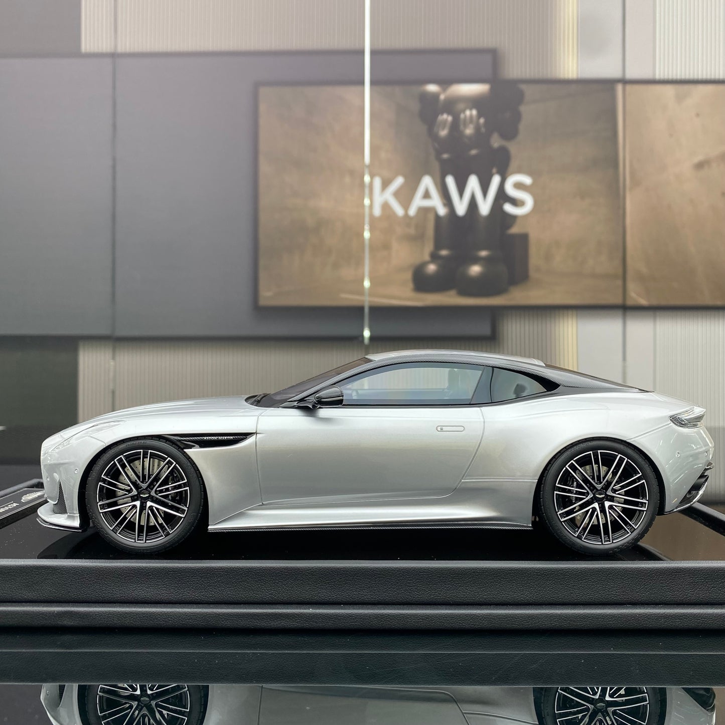 Aston Martin DB12 Coupé edición limitada, modelo de coche, regalo, MH 1/18
